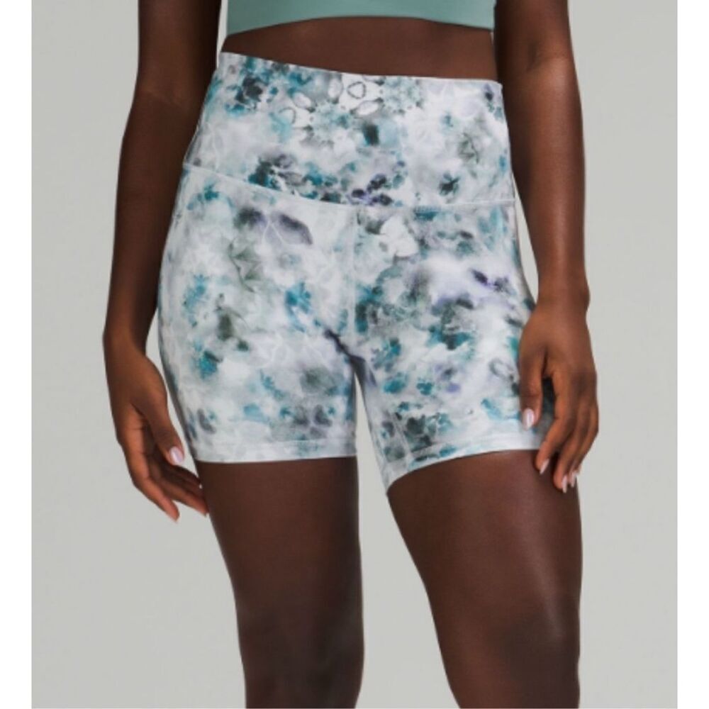 EUC Lululemon Align 6in Biker Shorts in Kaleidofloral, $60 Sz 2 B7